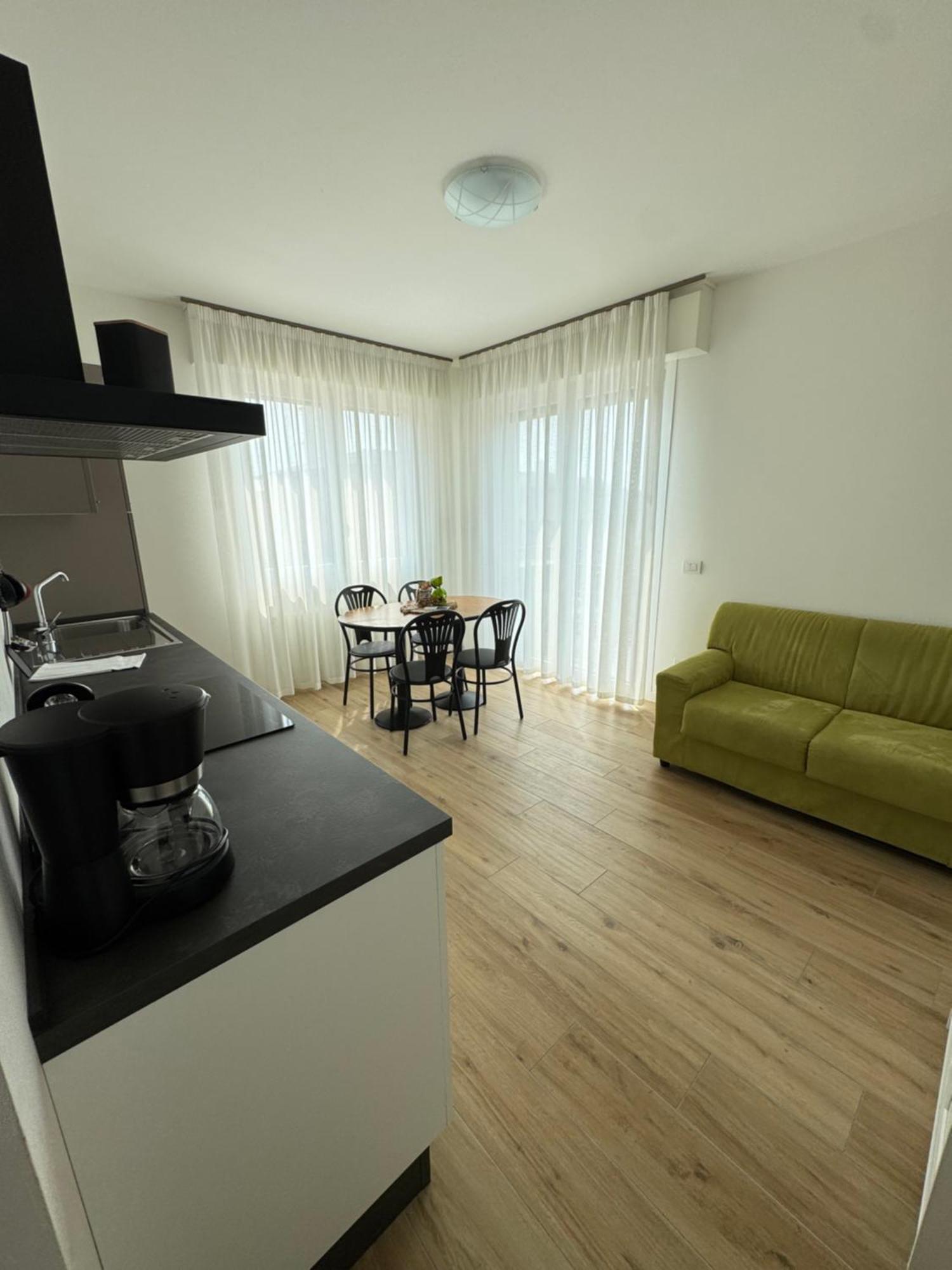 Berengario Suites Torri Del Benaco Exterior photo